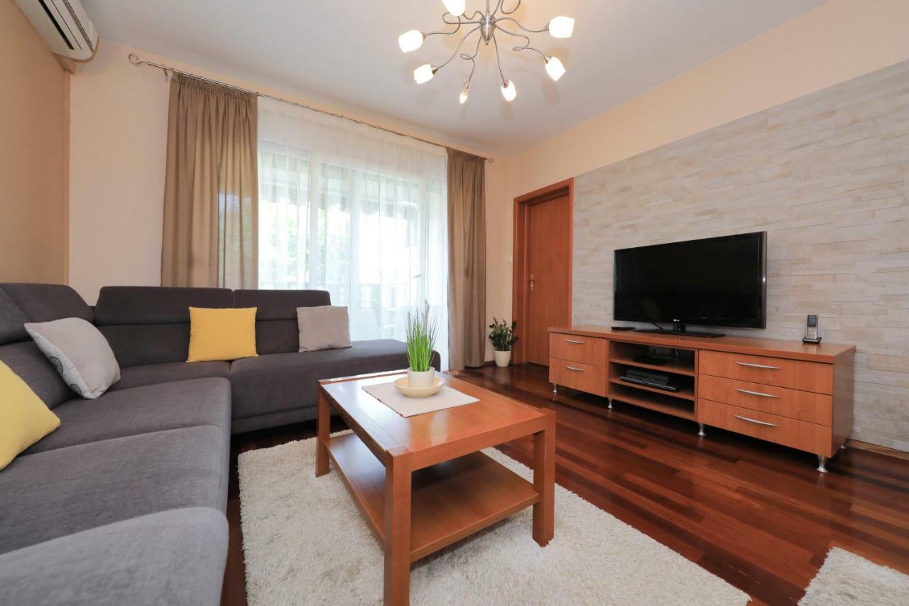 Toni Apartment *